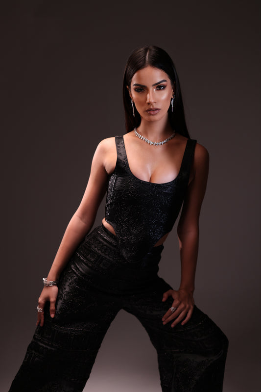 The Noir royal brocade set