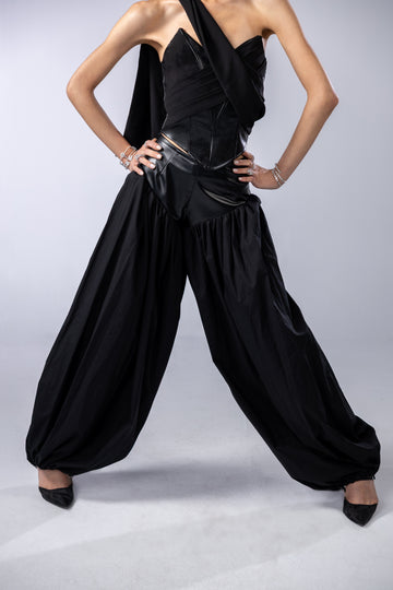 Balloon v leather pants